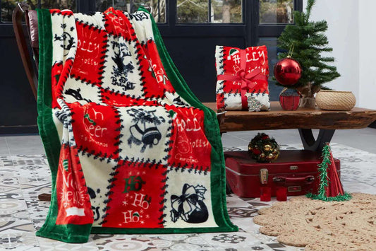 Dolce Bonita Home Wellsoft 3D TV Blanket Holly Jolly, Red